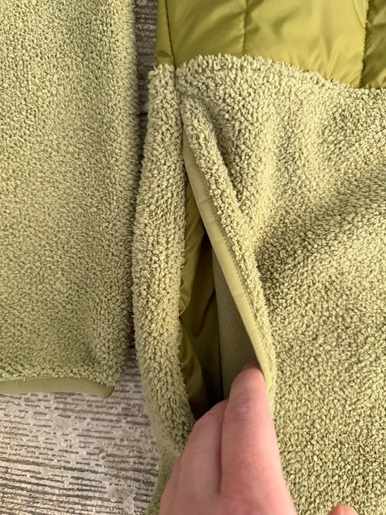 NWT Cotopaxi Trico Hybrid Hooded Jacket in color Seed (greens) - Picture 6 of 9